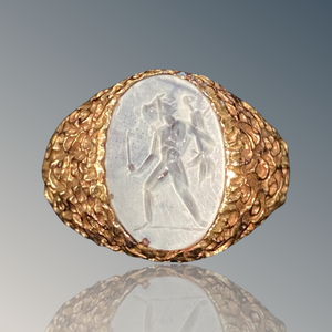 A Roman Gold Intaglio Ring - PetitMusee