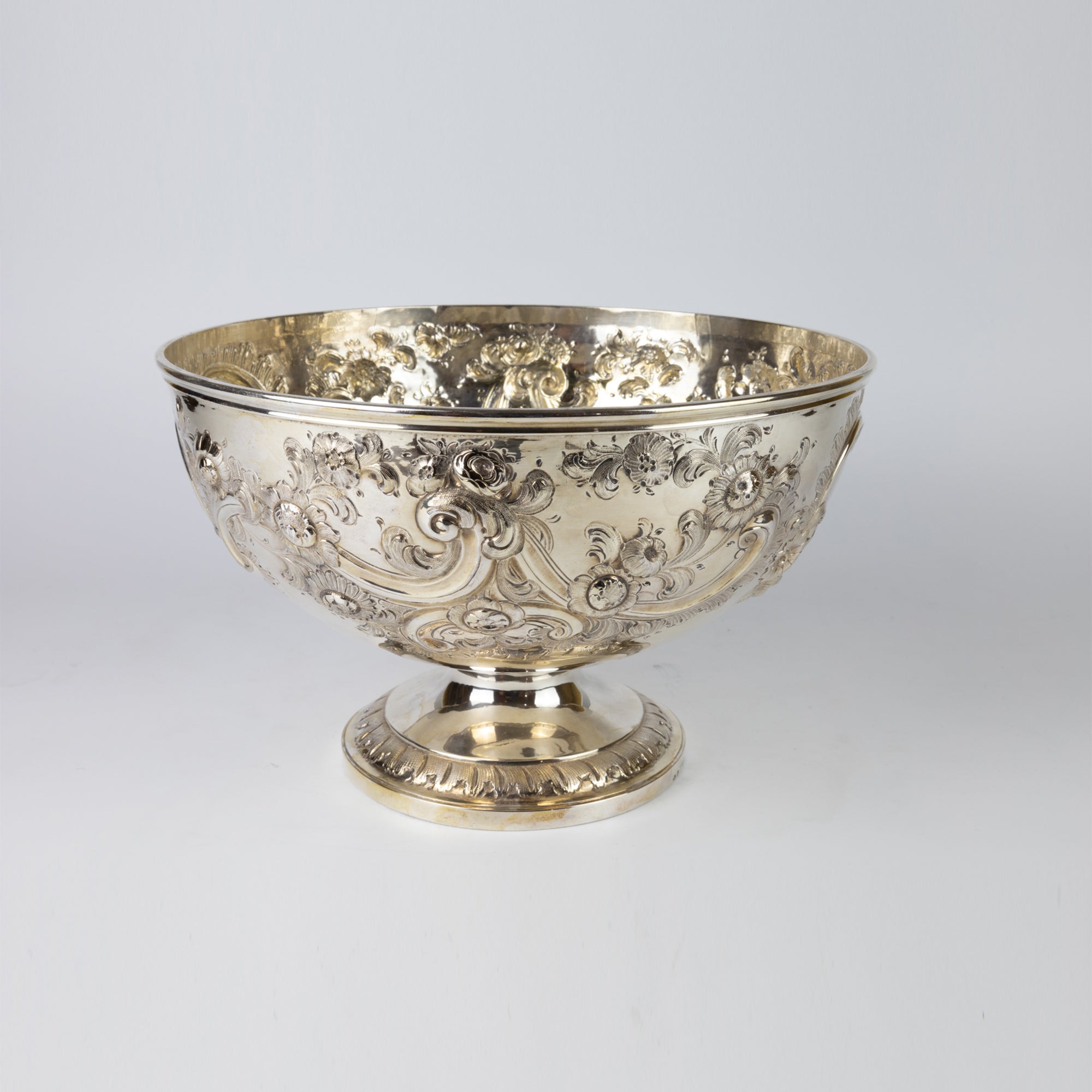 P1832 GEORGE III SILVER FOOTED BOWL