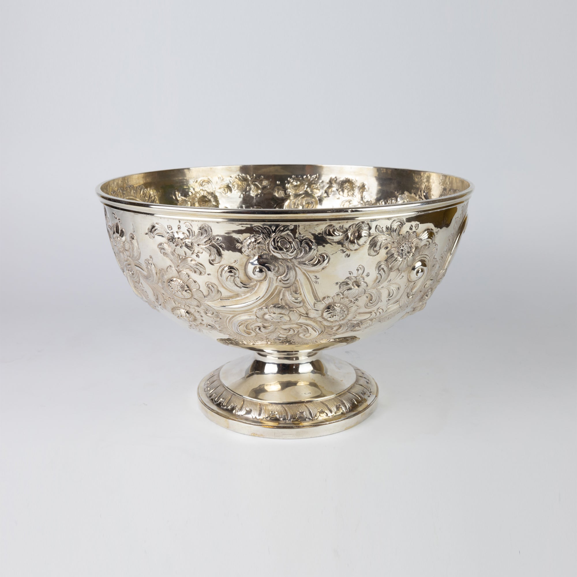 P1832 GEORGE III SILVER FOOTED BOWL